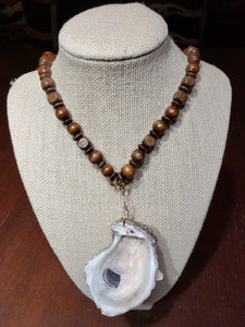 Wood Oyster Necklace - The Look By Lucy